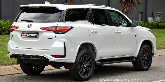 TOYOTA FORTUNER 2.8GD-6 4X4 GR-S A/T - 20 