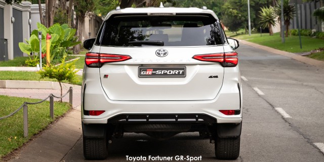 TOYOTA FORTUNER 2.8GD-6 4X4 GR-S A/T - 21 