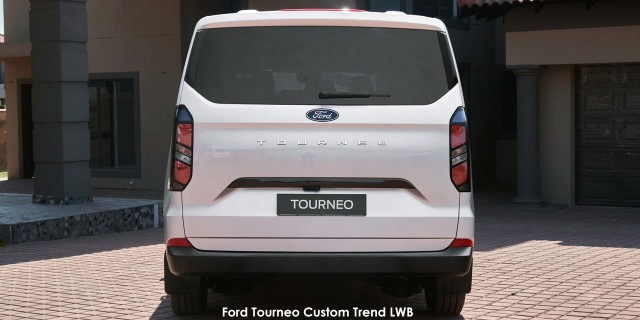 FORD TOURNEO CUSTOM 2.0TDCI LWB TREND A/T - 20 