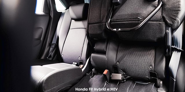 HONDA FIT 1.5 HYBRID E-CVT - 13 