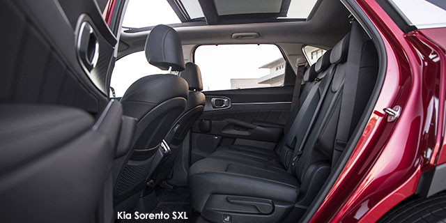 SORENTO 2.2D SXL AWD A/T gallery image 10