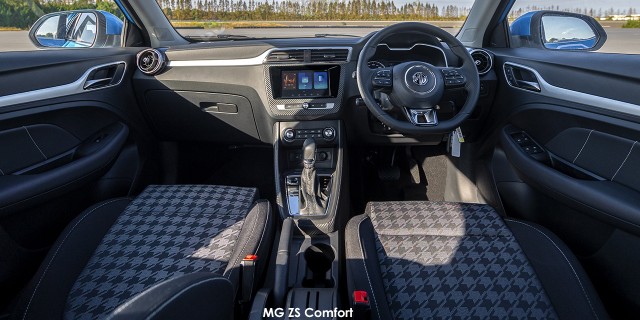 MG ZS 1.5 LUXURY A/T - 3 