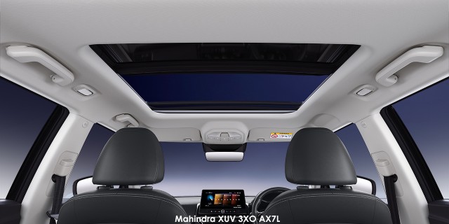 MAHINDRA XUV3X0 1.2T AX7L A/T - 14 