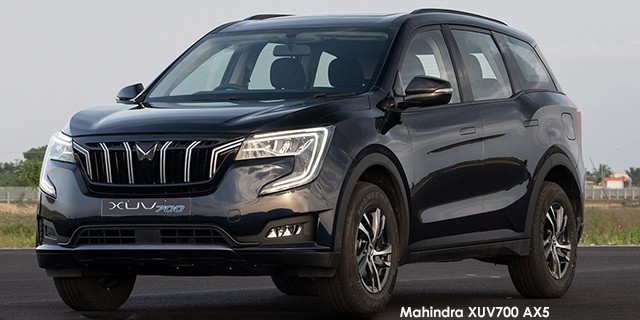 MAHINDRA XUV 700 2.0 AX7 A/T BLACK EDITION (7 SEAT) - 0 