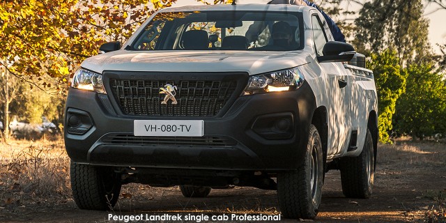 PEUGEOT LANDTREK 1.9D 4ACTION P/U D/C 4X4 A/T - 4 