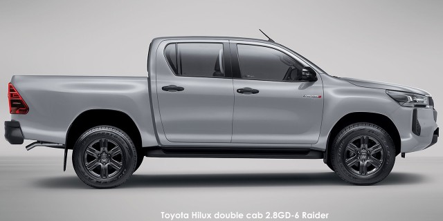 TOYOTA HILUX 2.8 GD-6 RB LEGEND RS 4X4 A/T P/U D/C (MHEV) - 4 